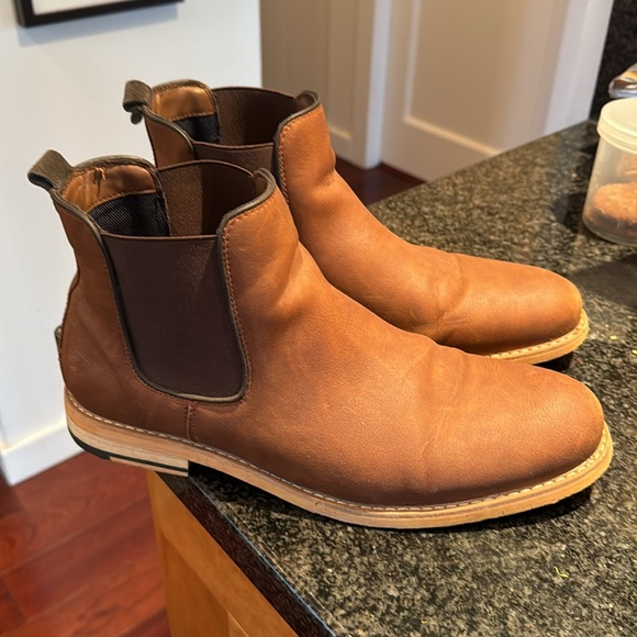 Saddle brown vegan leather boots. Excellent condition. - Picture 6 of 6